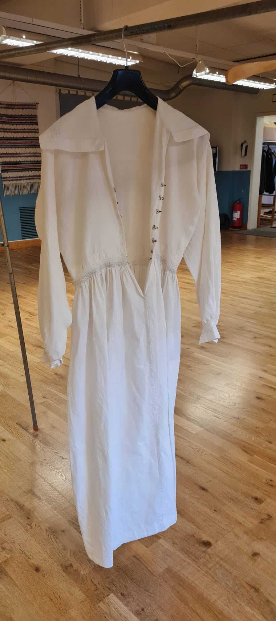 Folkdräktsömnad för folkdanslaget